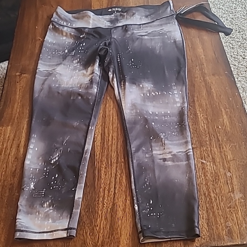 Ideology City Lights Black/White Leggings XL New With Tags - Picture 4 of 6
